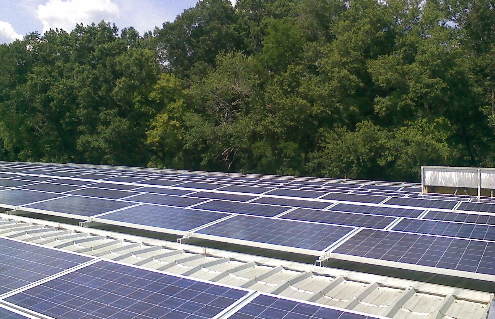 MSI Solar Panel Installation | Metro Services Inc.